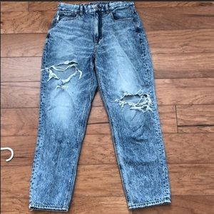 American Eagle Curvy Mom Jean